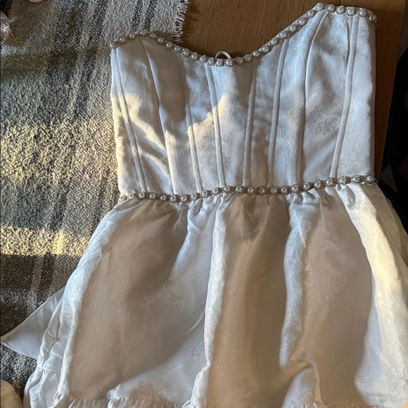V. Chapman Dresses & Skirts - V. Chapman White Strapless Beaded Mini Dress